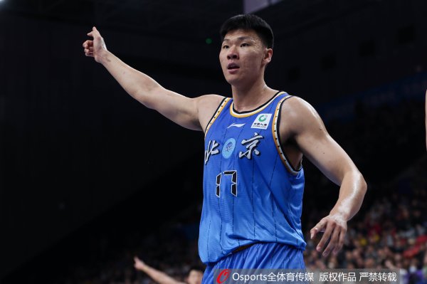 中股配资官网 媒体人：范子铭新赛季将确定留队 预计他将成为稳定轮换
