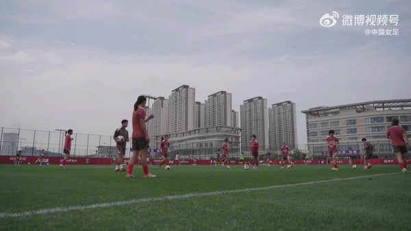 股票配资官方网址 U17女足将踏上摩洛哥世界杯赛场，马晓旭希望队伍专注、自信